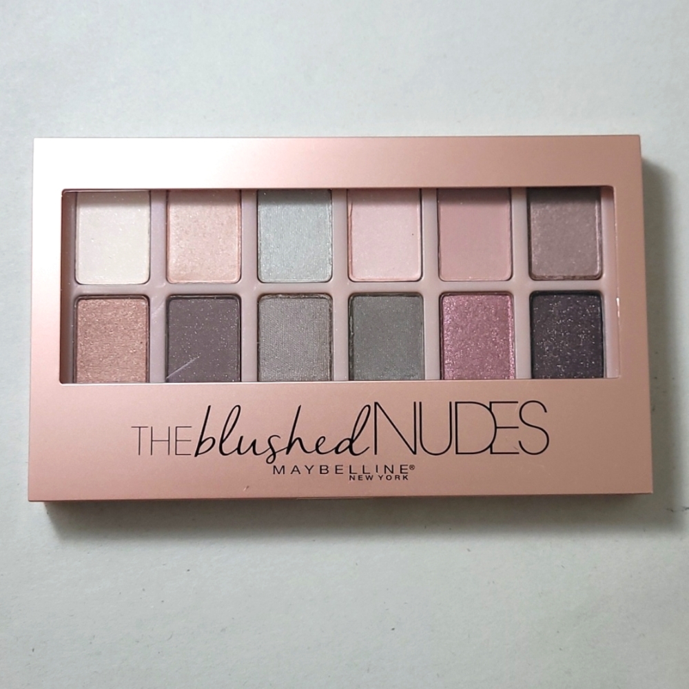 Maybelline NY The Blushed Nudes Eyeshadow Palette